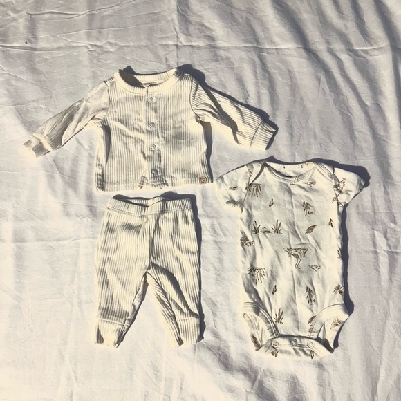 Carter's Cream and Brown Kids Matching Set - Picture 1 of 1